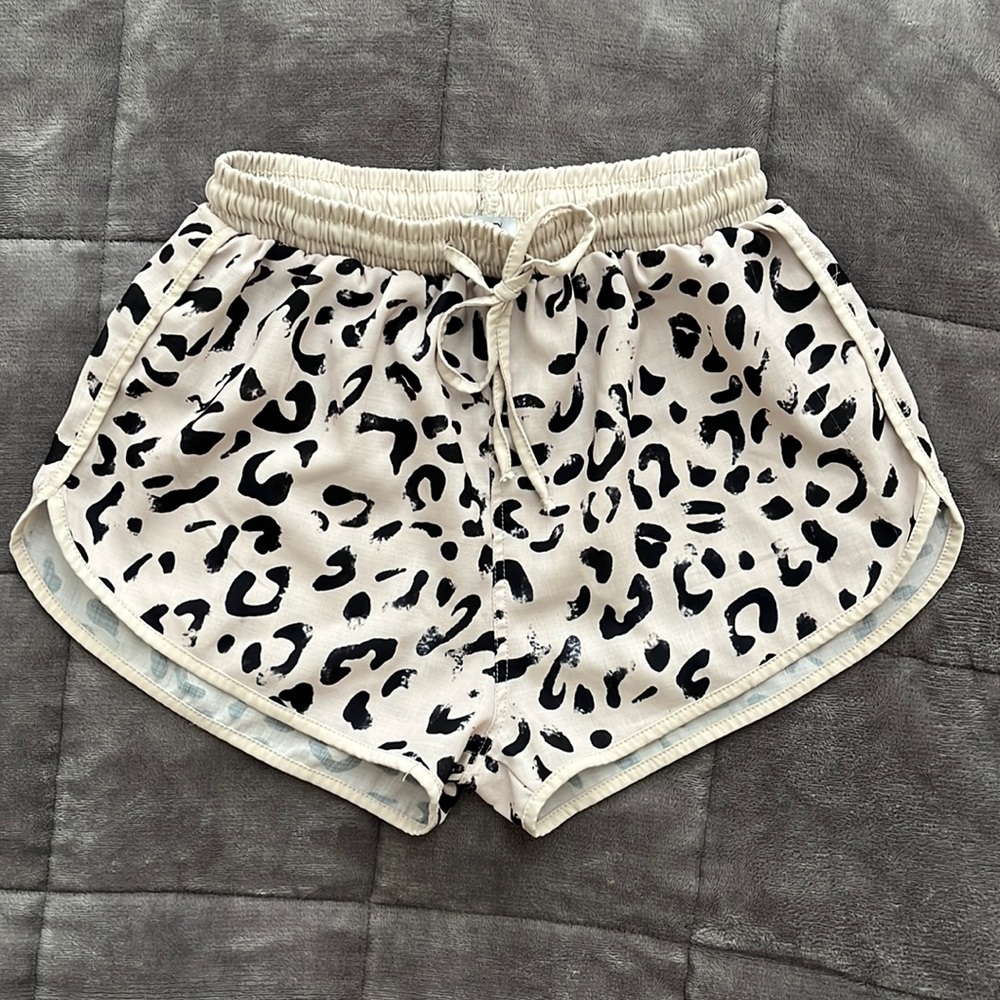 Tobi Leopard Print Shorts